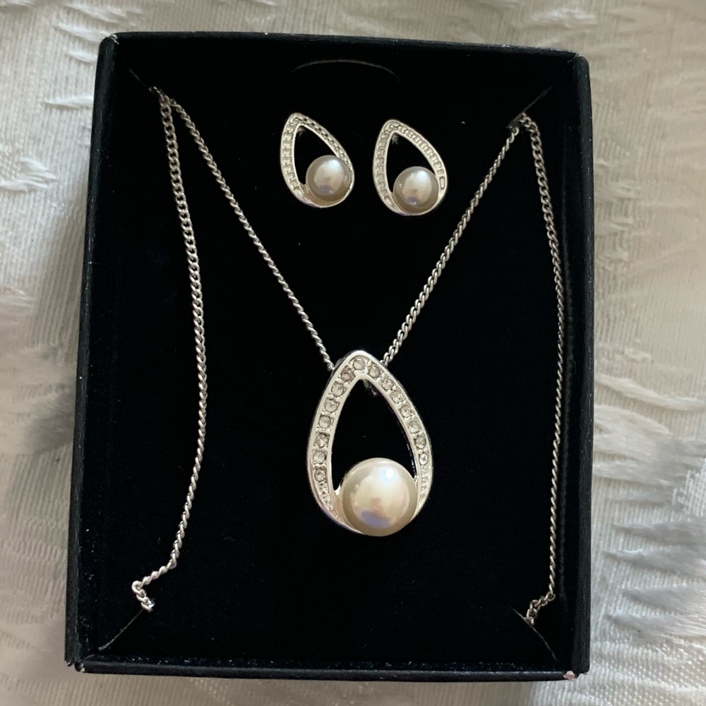 Pearl and CZ Earrings and Necklace Set